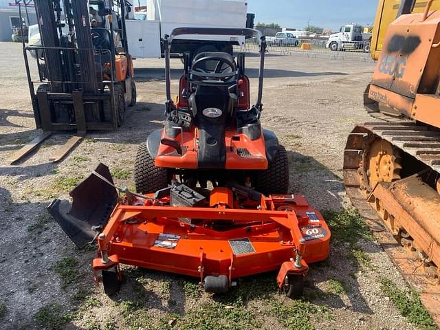 Image of Kubota F3990 equipment image 4