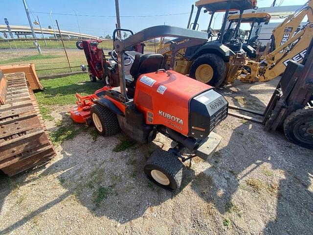 Image of Kubota F3990 equipment image 3