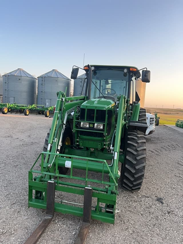 Image of John Deere 6140D equipment image 4