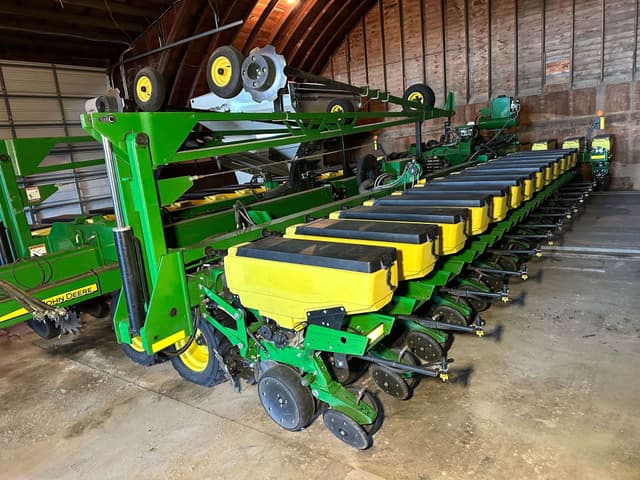 Image of John Deere DB66 equipment image 1