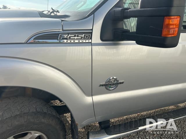 Image of Ford F-250 equipment image 1