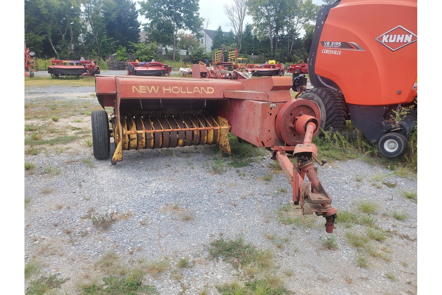 Main image New Holland 273