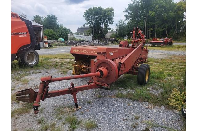 Image of New Holland 273 equipment image 2