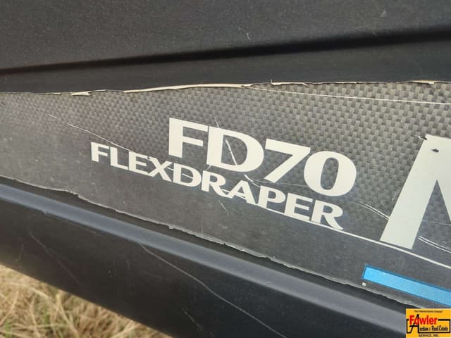 Image of MacDon FD70 equipment image 1