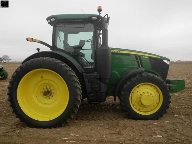 Image of John Deere 7230R equipment image 3