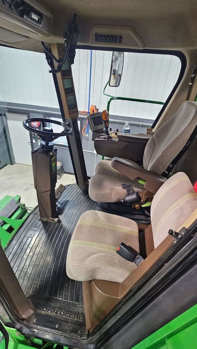 Image of John Deere 9870 STS equipment image 3