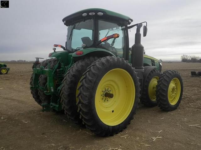 Image of John Deere 8270R equipment image 4