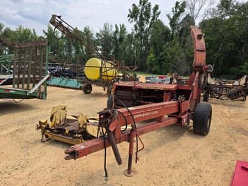 Main image New Holland 900