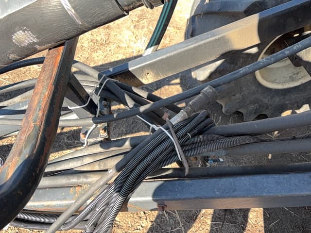 Image of Bourgault 5350  equipment image 3