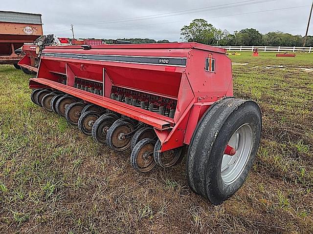 Image of International Harvester 5100 equipment image 4