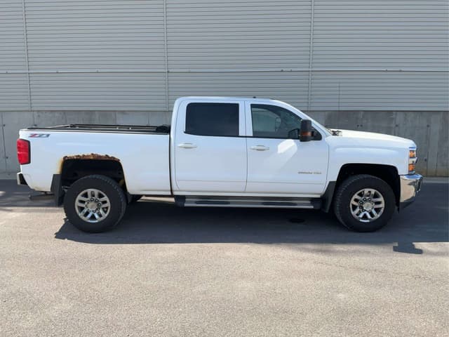 Image of Chevrolet 2500HD equipment image 2