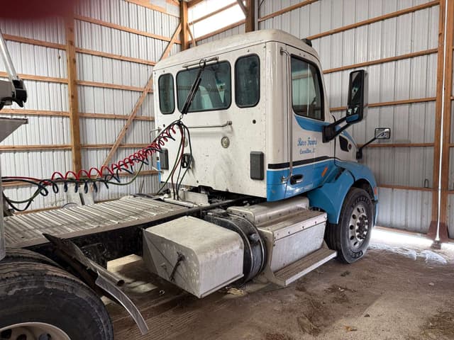 Image of Peterbilt 579 equipment image 1