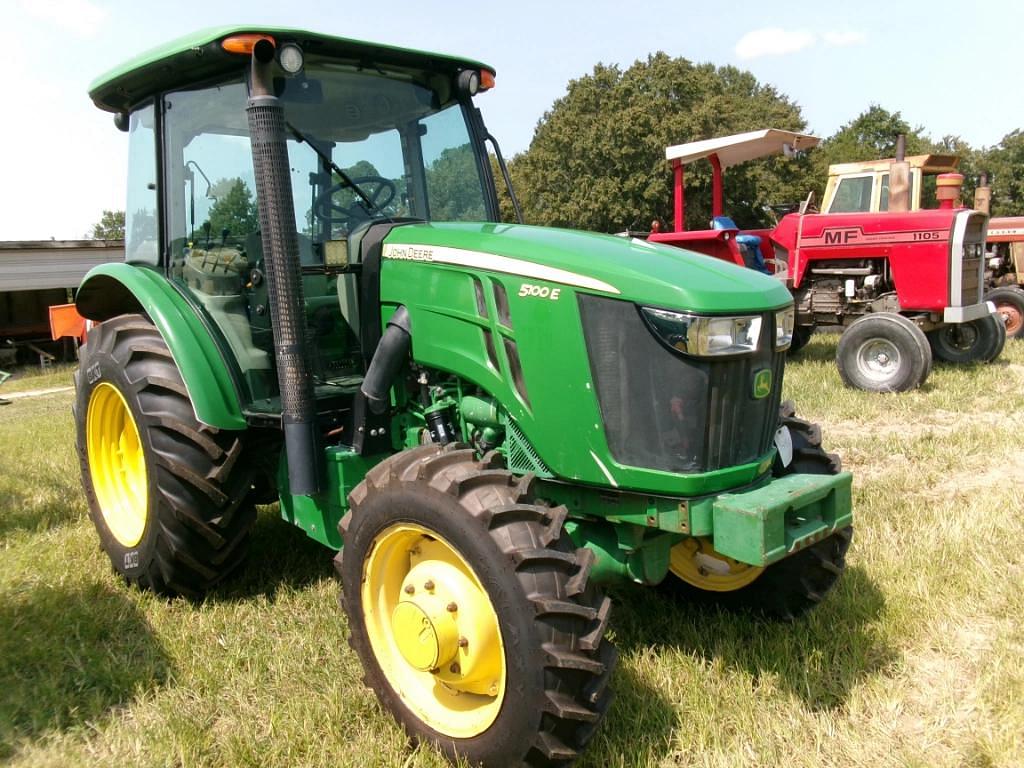 Image of John Deere 5100E Primary image