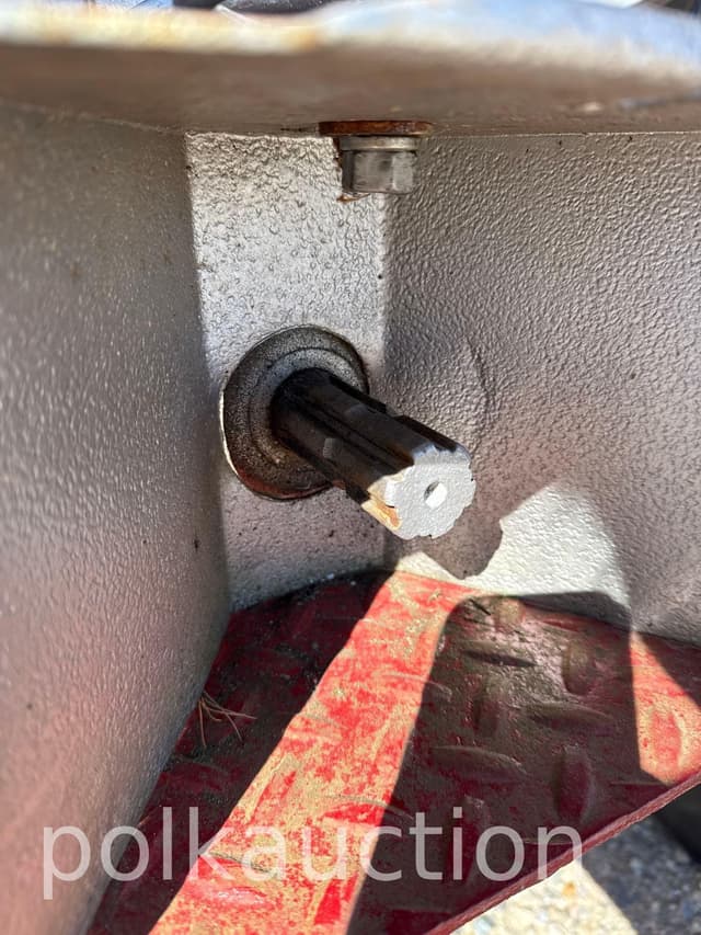 Image of Silver King 42 equipment image 4