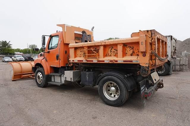 Image of Freightliner M2 equipment image 3