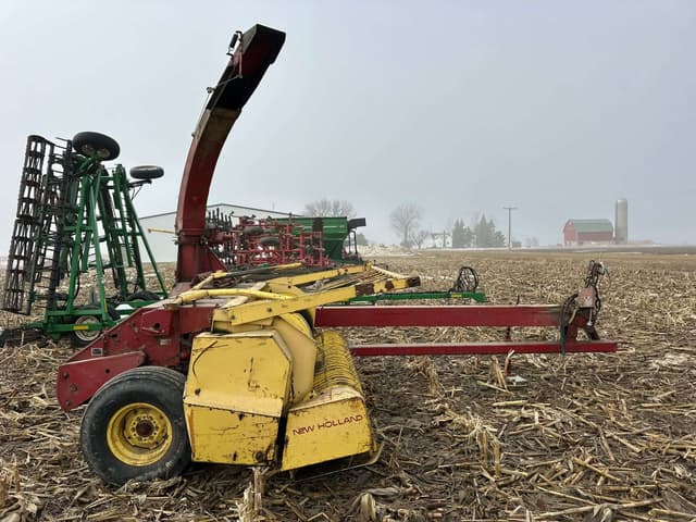 Image of New Holland 892 equipment image 3
