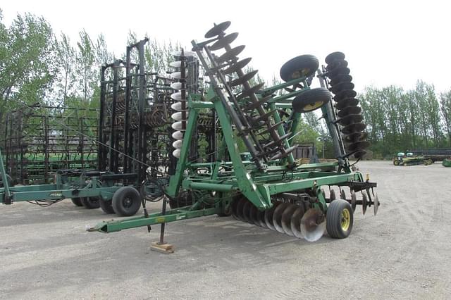 Image of John Deere 235 equipment image 2