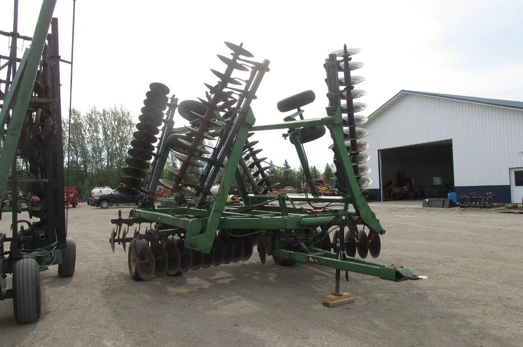 Image of John Deere 235 Primary image