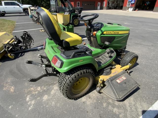 Image of John Deere X738 equipment image 2