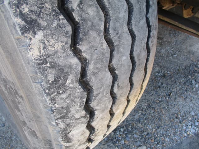 Image of Mack Granite equipment image 2