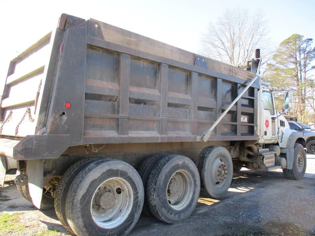 Image of Mack Granite equipment image 3