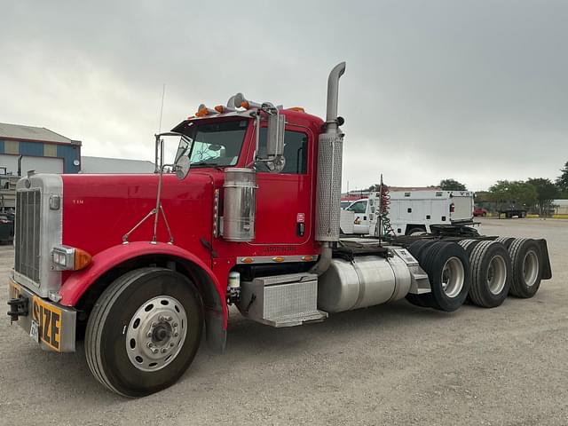 Image of Peterbilt 379 equipment image 2