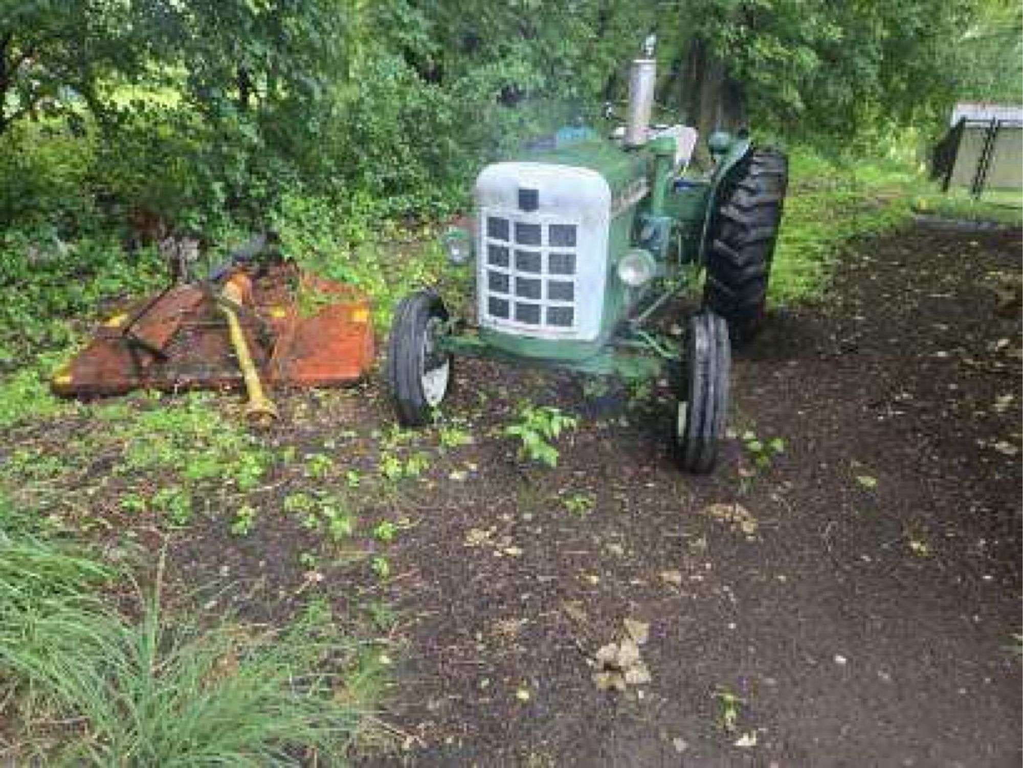 1960 Oliver 500 Equipment Image0
