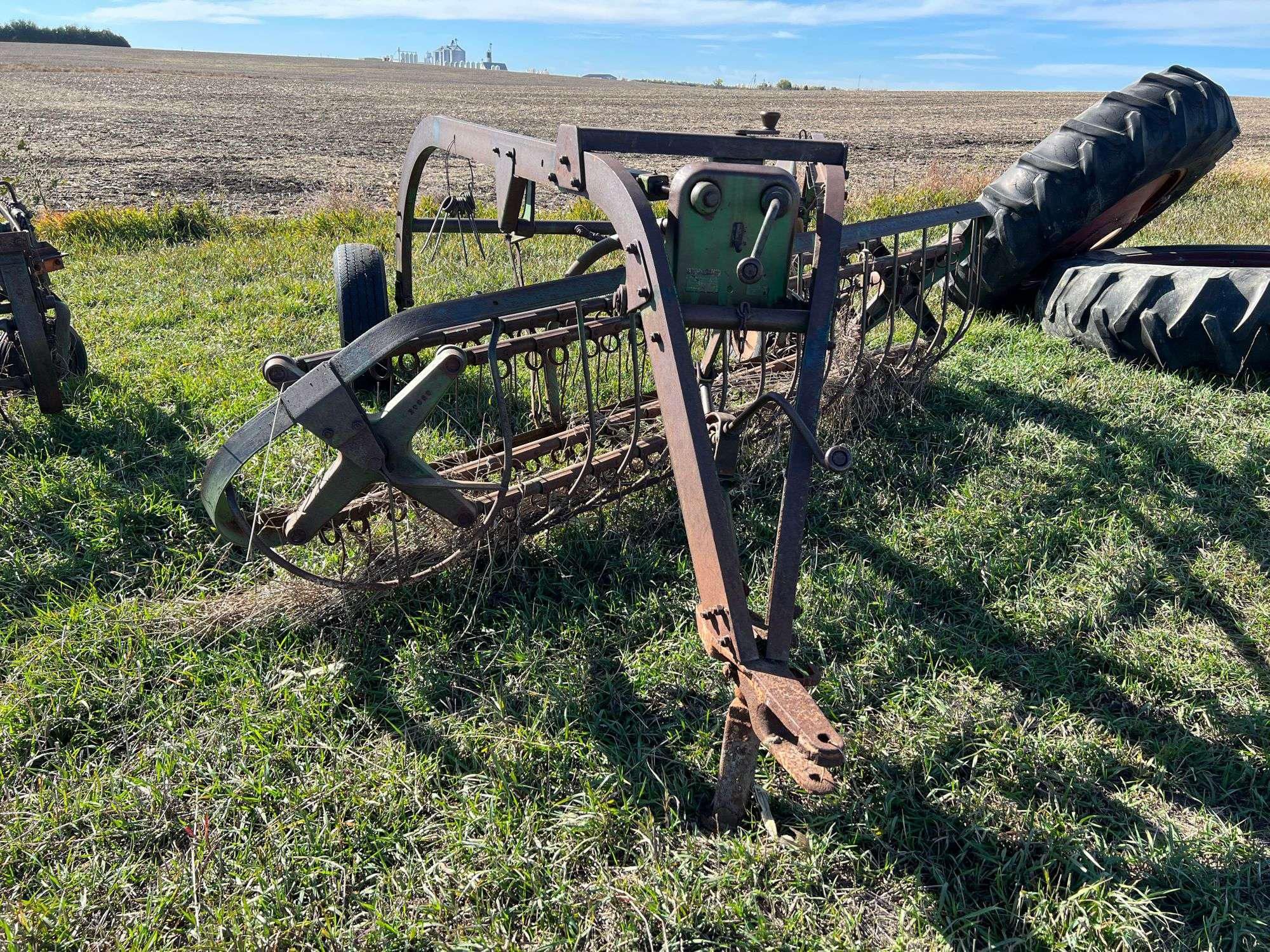 Main image John Deere 858