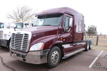 Main image Freightliner Cascadia 125