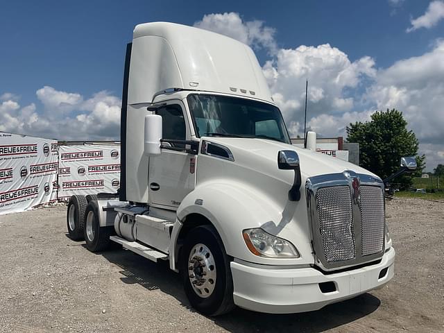 Image of Kenworth T680 equipment image 2