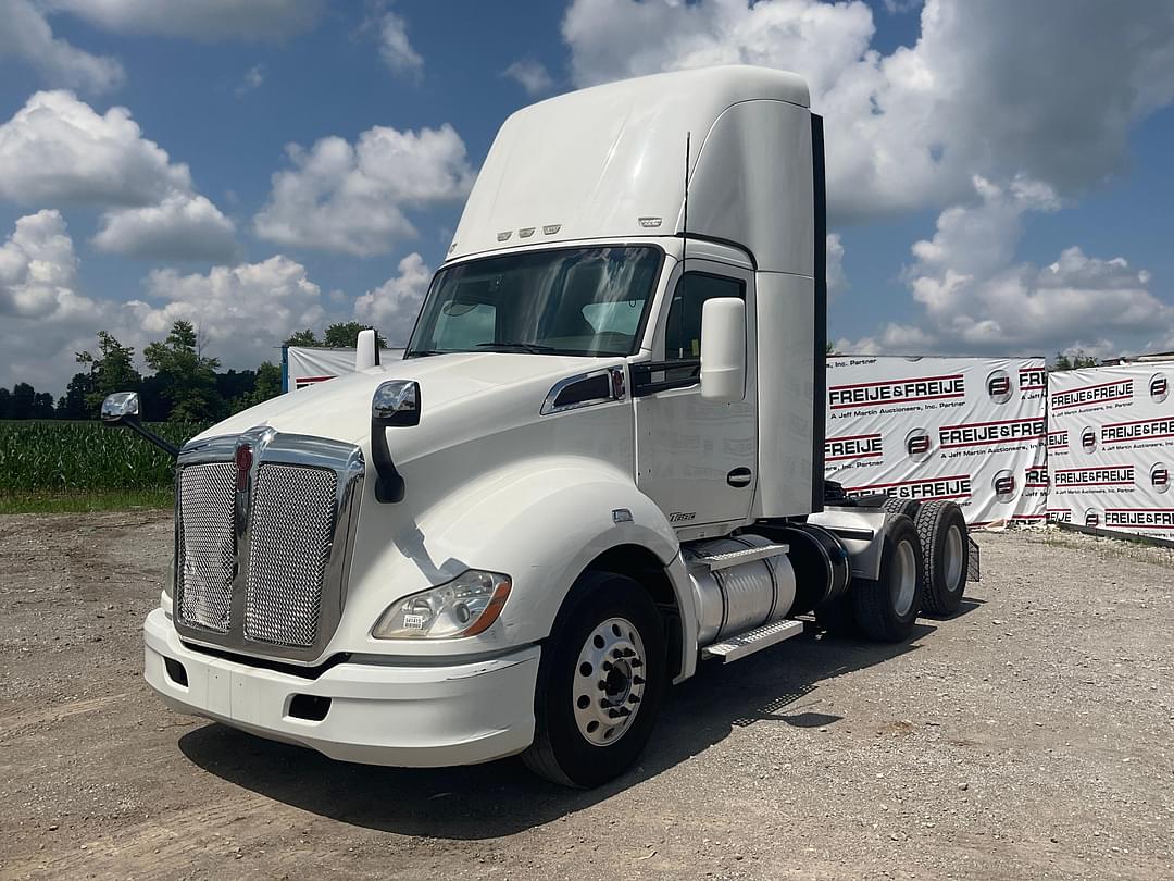 Image of Kenworth T680 Primary image