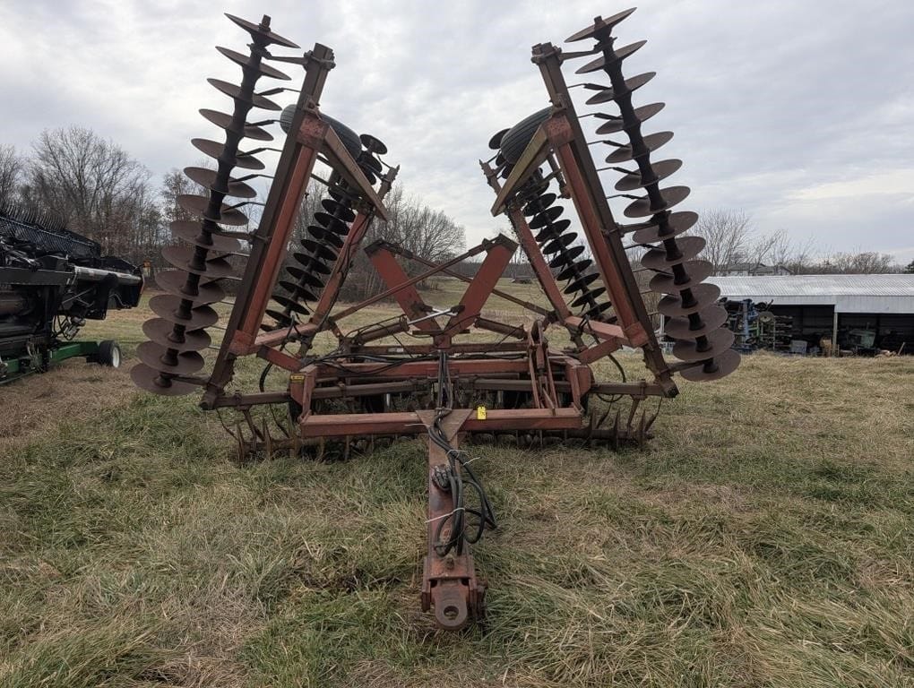 International Harvester 496 Equipment Image0