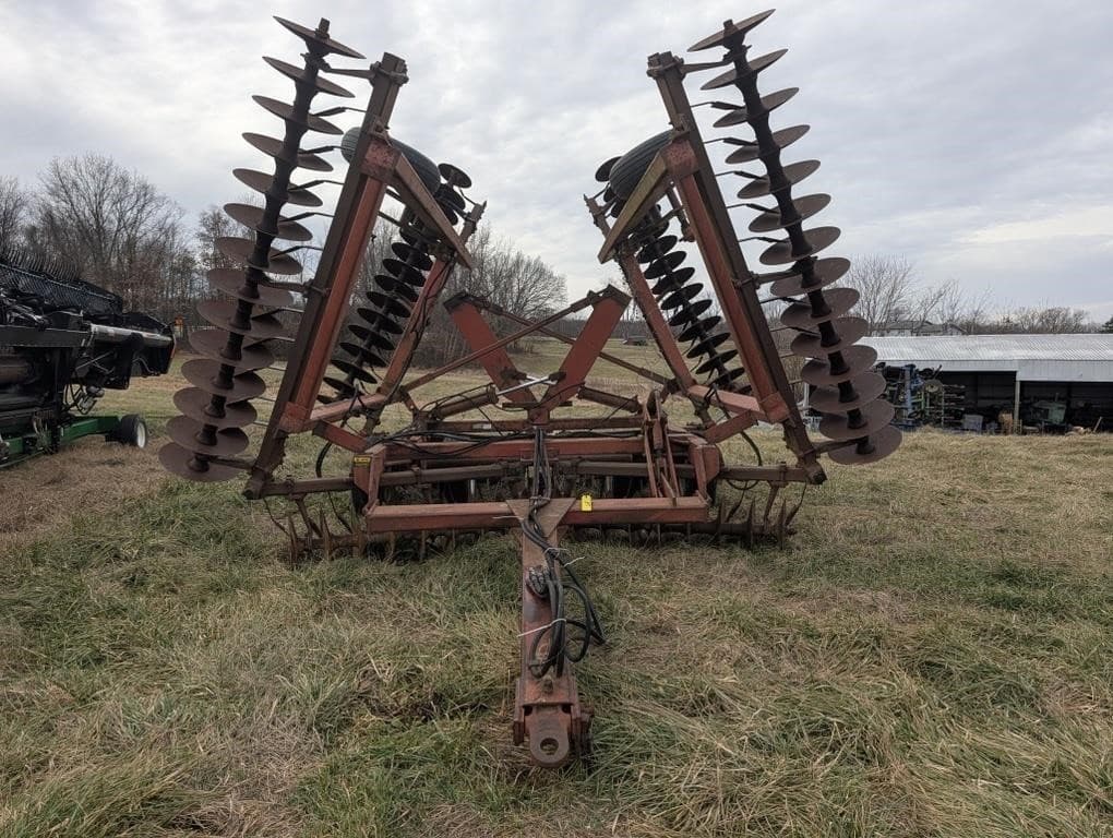 Image of International Harvester 496 Primary image
