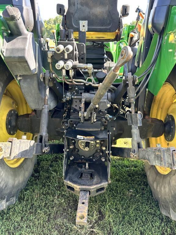 Image of John Deere 5525 equipment image 4