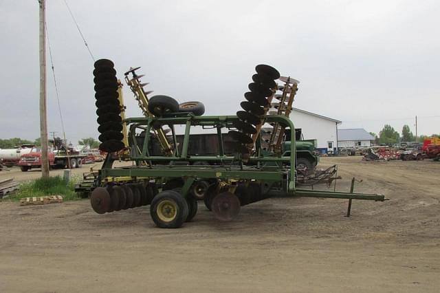 Image of John Deere 230 equipment image 4