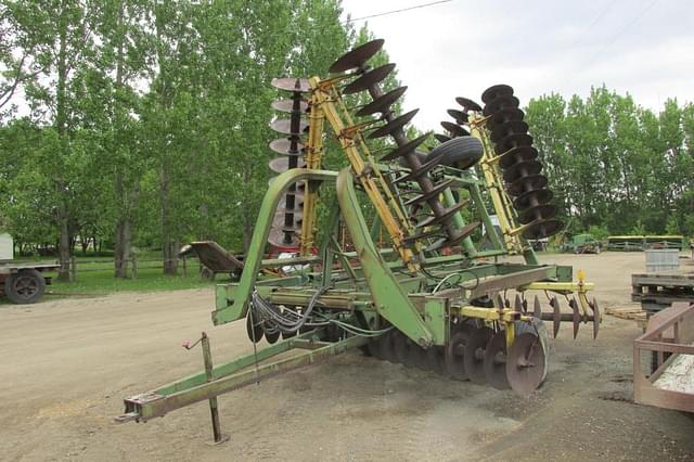 Image of John Deere 230 equipment image 2