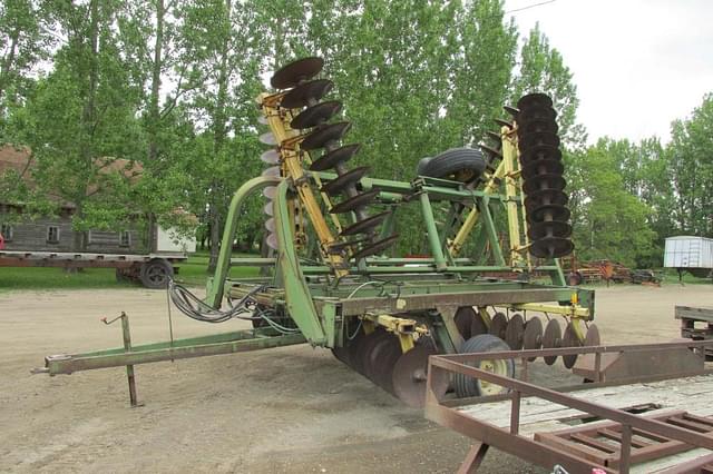Image of John Deere 230 equipment image 3