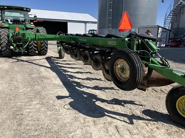 Image of John Deere 2800 equipment image 3