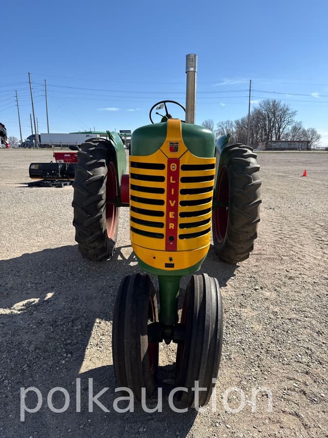 Image of Oliver 77 equipment image 1