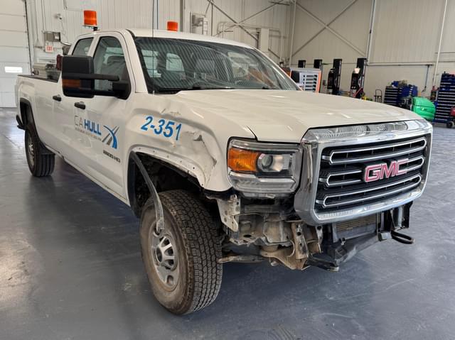 Image of GMC 2500HD equipment image 2