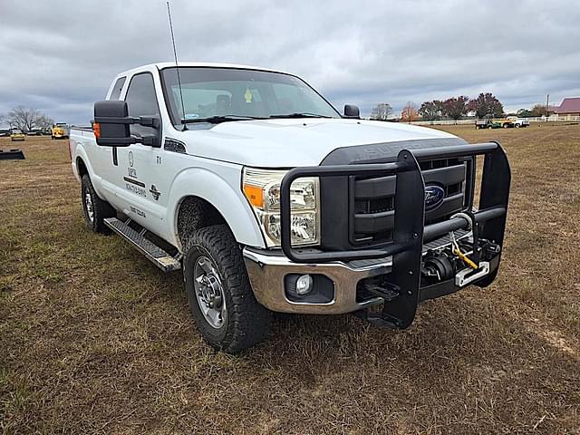 Image of Ford F-250 equipment image 1