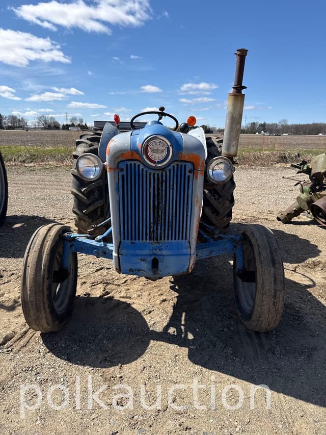 Image of Ford 860 equipment image 1