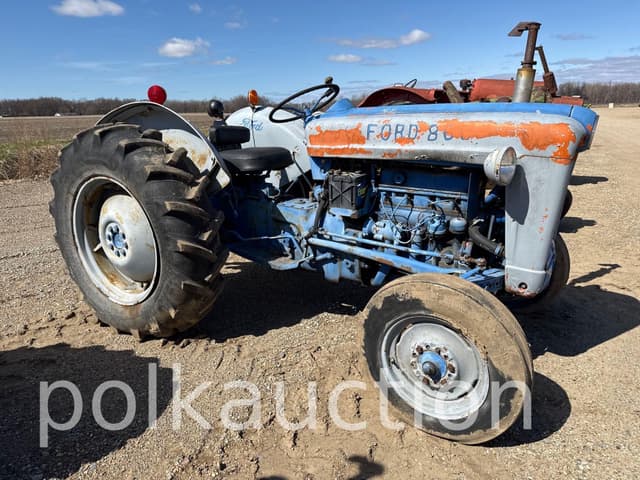 Image of Ford 860 equipment image 2