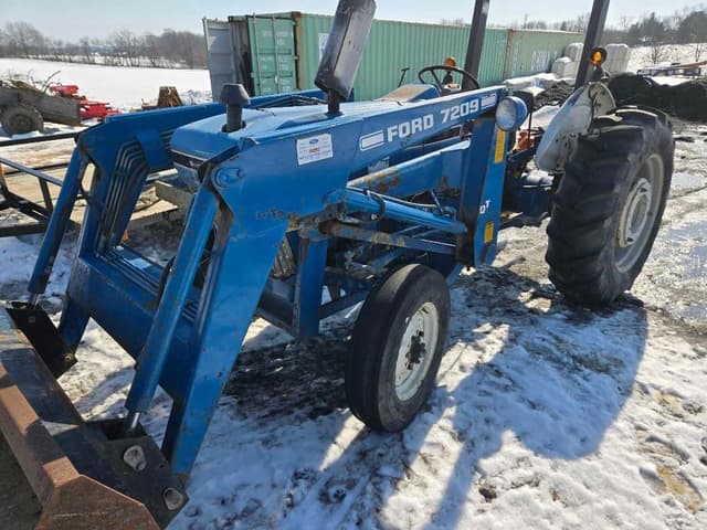 Image of Ford 2610 equipment image 4