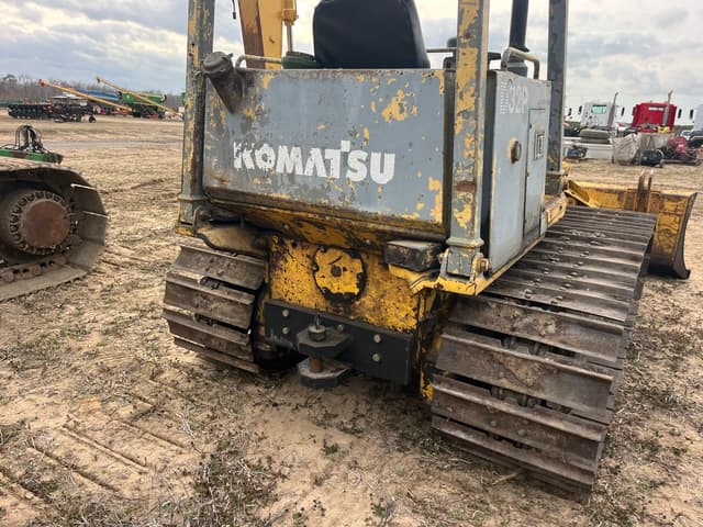 Image of Komatsu D32P equipment image 1