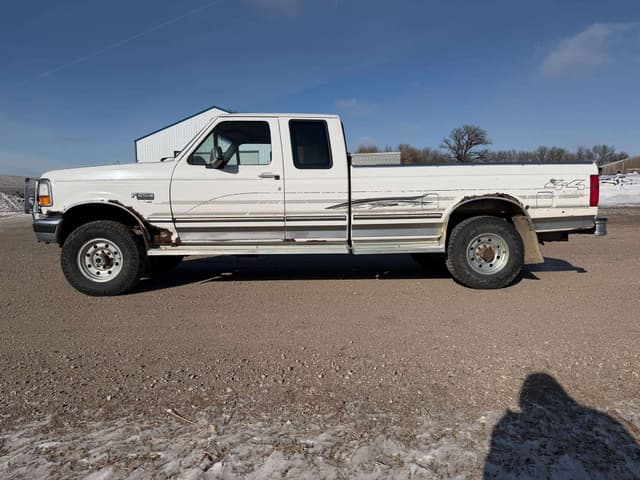 Image of Ford F-250 equipment image 2