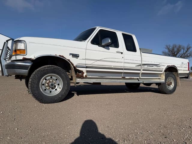 Image of Ford F-250 equipment image 1