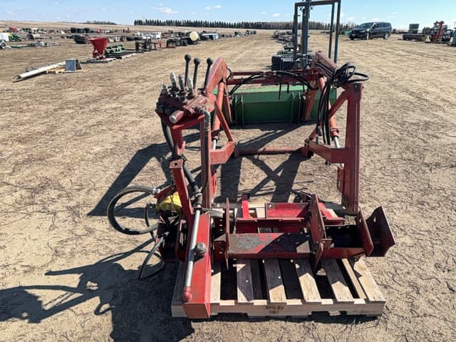 Image of Farmhand F233 equipment image 1