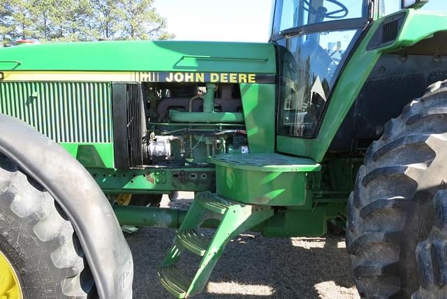 Image of John Deere 4560 equipment image 4