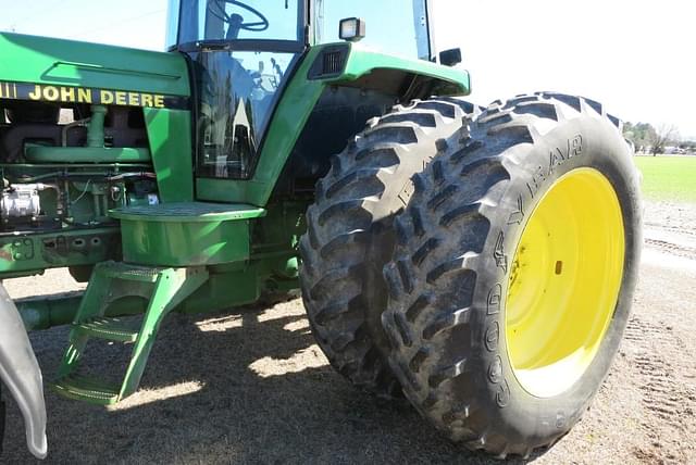 Image of John Deere 4560 equipment image 3